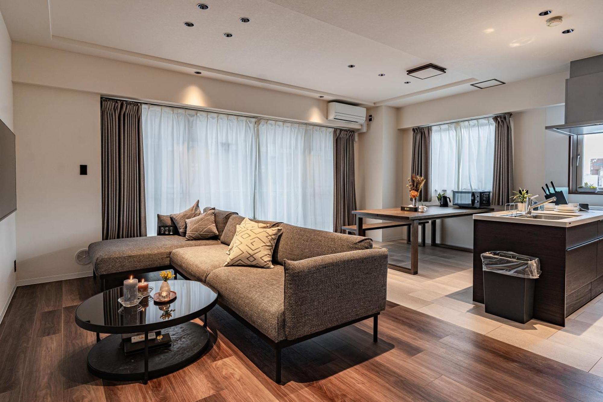 Apartment Hotel 11 Shinsaibashi Amemura Osaka Buitenkant foto